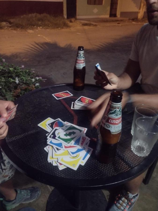 נאסקה Flying Monkey Hostel מראה חיצוני תמונה