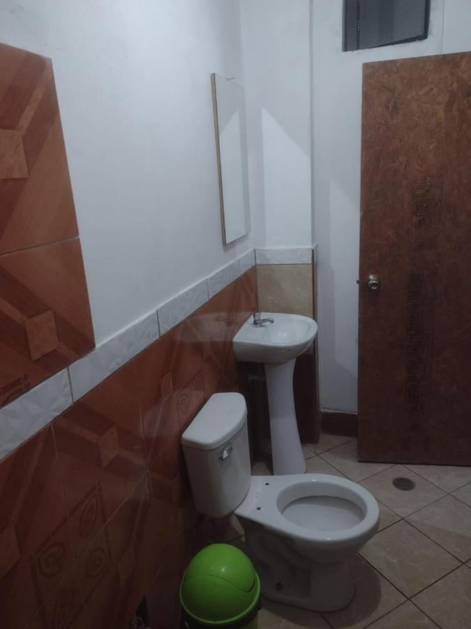 נאסקה Flying Monkey Hostel מראה חיצוני תמונה