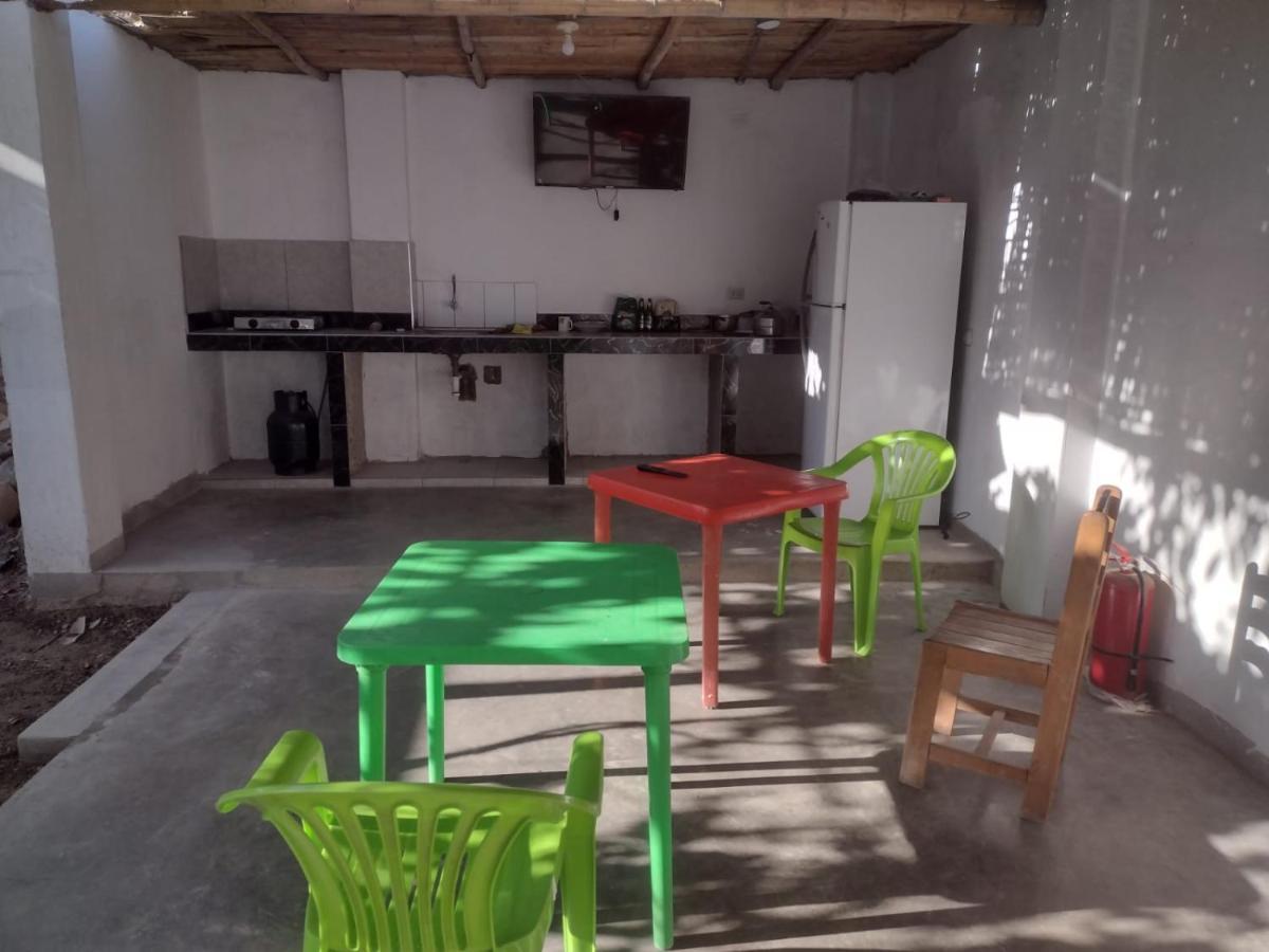 נאסקה Flying Monkey Hostel מראה חיצוני תמונה